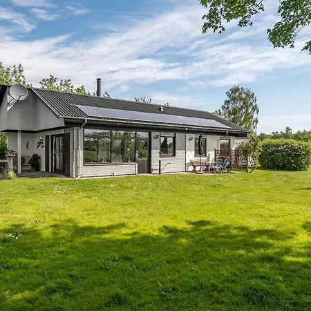 Feriehus Stunning In With 4 Bedrooms And Wifi