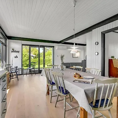 Stunning In With 4 Bedrooms And Wifi * 斯文堡