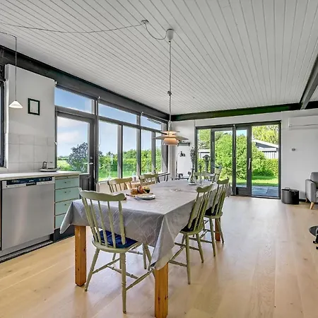 Stunning In With 4 Bedrooms And Wifi 度假居 *