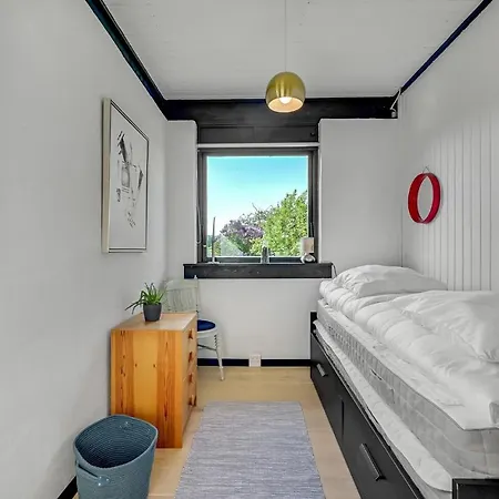 Stunning In With 4 Bedrooms And Wifi *